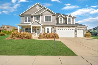 834 Copper Creek Drive, Crown Point, IN 46307