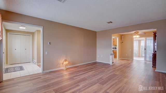 337 Old Nassau Road A, Monroe, NJ 08831