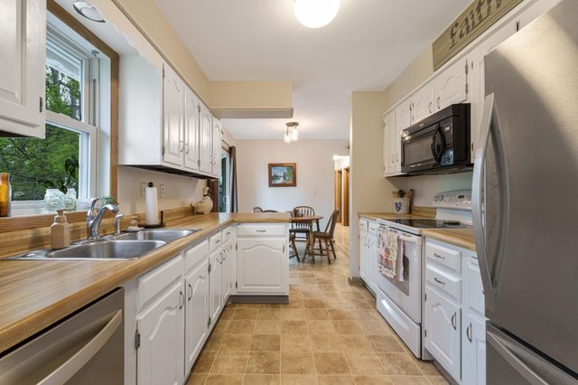 533 Maple Lane, Moorhead, MN 56560