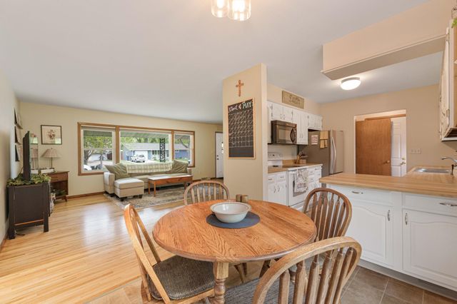 533 Maple Lane, Moorhead, MN 56560