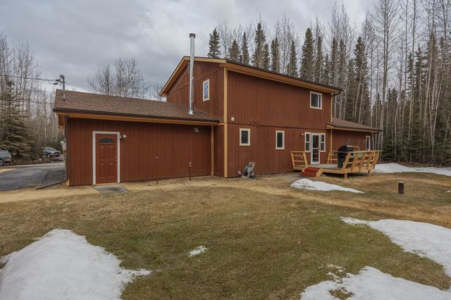 1004 BLACK BEAR TURNAROUND, North Pole, AK 99705