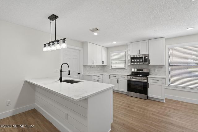 2723 DENNIS Drive, Orange Park, FL 32073