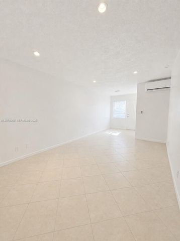1231 NE 23rd Avenue 3, Pompano Beach, FL 33062