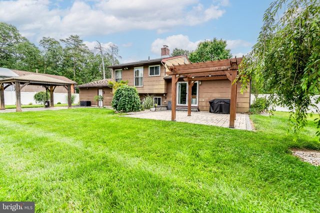 144 OAK PINES BLVD, Pemberton, NJ 08068