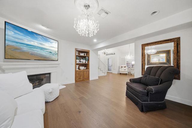 109 Marble Canyon Dr, Folsom, CA 95630