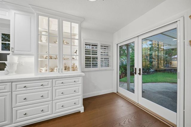 109 Marble Canyon Dr, Folsom, CA 95630