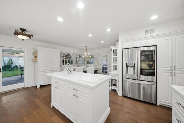 109 Marble Canyon Dr, Folsom, CA 95630
