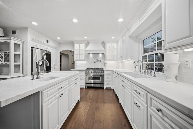 109 Marble Canyon Dr, Folsom, CA 95630