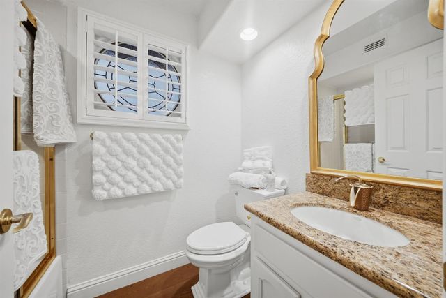 109 Marble Canyon Dr, Folsom, CA 95630