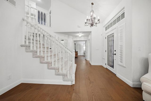 109 Marble Canyon Dr, Folsom, CA 95630
