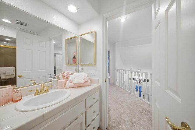 109 Marble Canyon Dr, Folsom, CA 95630