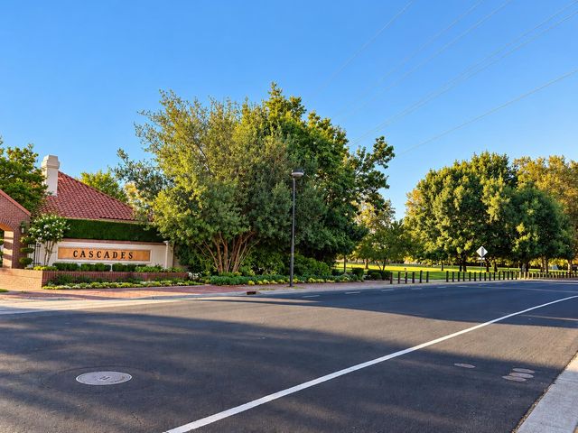 109 Marble Canyon Dr, Folsom, CA 95630