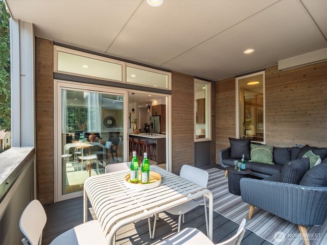 18032 - A Sunnyside Avenue N, Shoreline, WA 98133