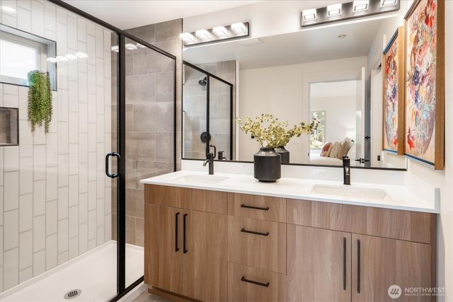 18032 - A Sunnyside Avenue N, Shoreline, WA 98133