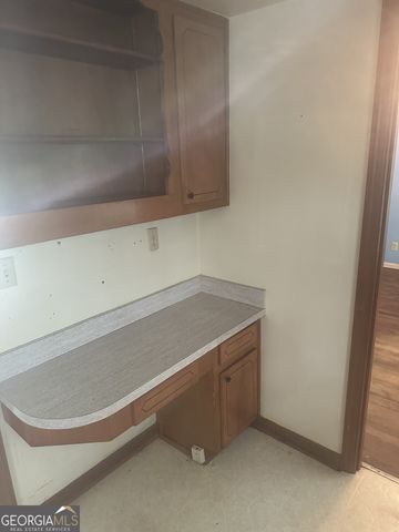 2910 Knollwood Trail, East Point, GA 30344