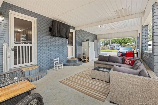 1906 S Lake Arthur Avenue, Jennings, LA 70546