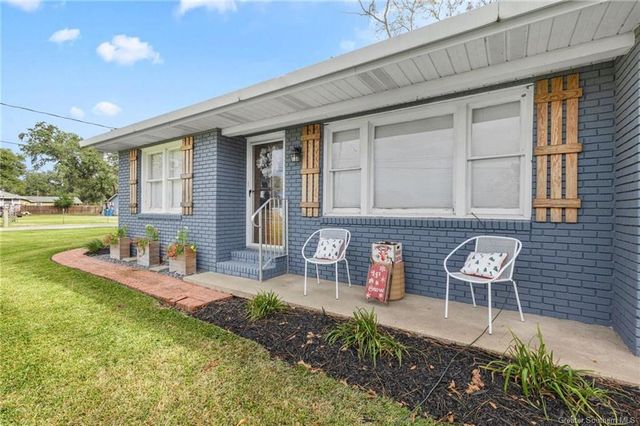 1906 S Lake Arthur Avenue, Jennings, LA 70546