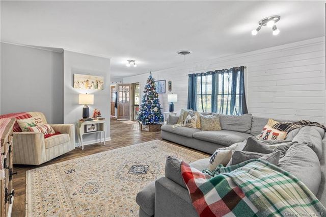 1906 S Lake Arthur Avenue, Jennings, LA 70546