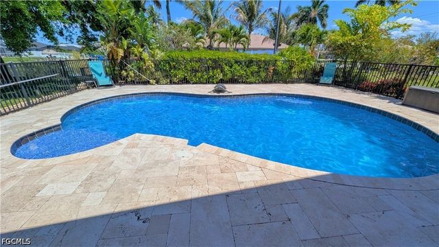 1422 SW 4th AVE, Cape Coral, FL 33991