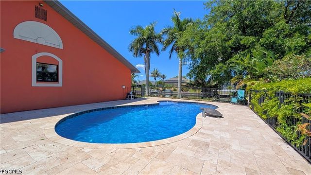 1422 SW 4th AVE, Cape Coral, FL 33991