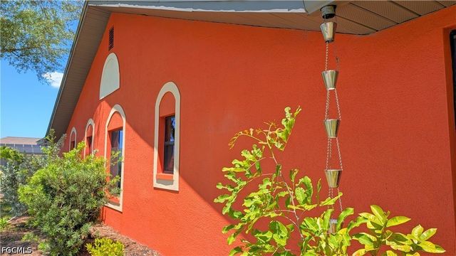 1422 SW 4th AVE, Cape Coral, FL 33991