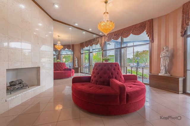 4949 Golf Road 105, Skokie, IL 60077