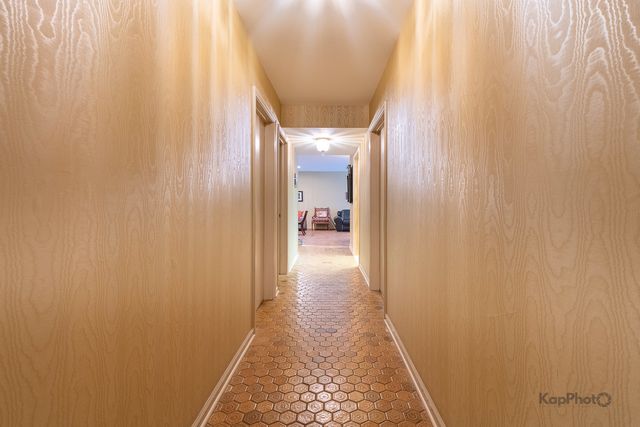 4949 Golf Road 105, Skokie, IL 60077