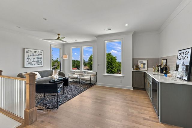 6523 Firestone Ct, Nashville, TN 37209