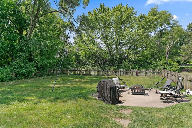 2714 Killarney Drive, Cary, IL 60013