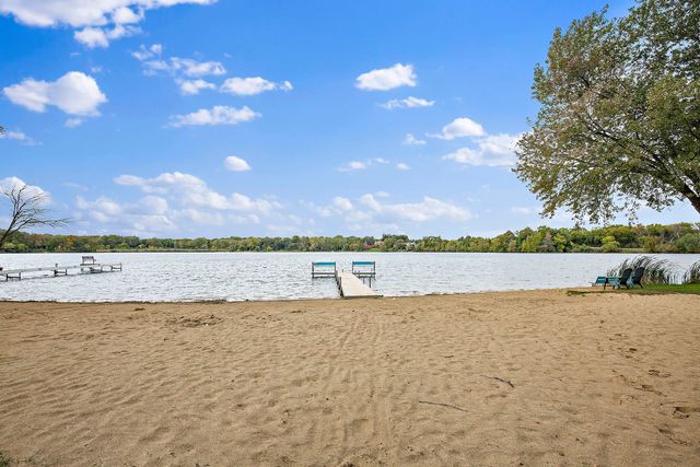 2714 Killarney Drive, Cary, IL 60013