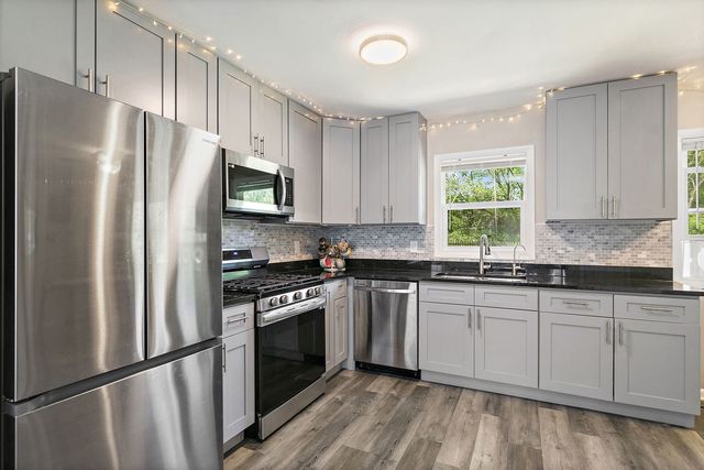 2714 Killarney Drive, Cary, IL 60013