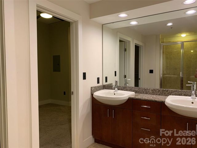 505 E 6th Street 1305, Charlotte, NC 28202