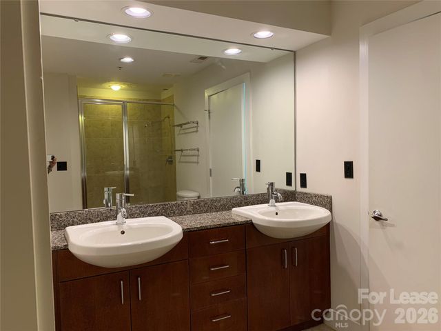 505 E 6th Street 1305, Charlotte, NC 28202