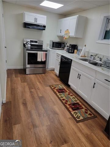 1500 Old Salem Drive SE, Conyers, GA 30013