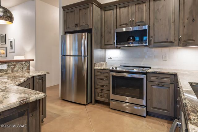 466 E Codd Street, Tucson, AZ 85701