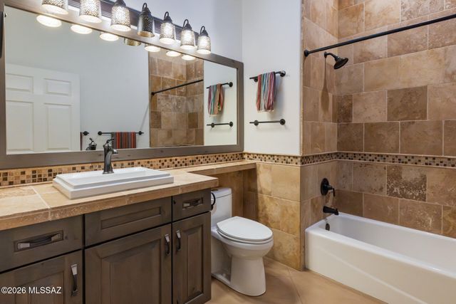 466 E Codd Street, Tucson, AZ 85701