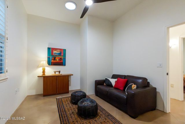 466 E Codd Street, Tucson, AZ 85701