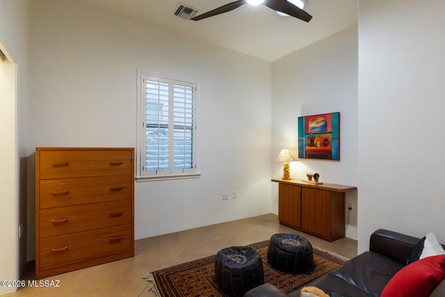 466 E Codd Street, Tucson, AZ 85701