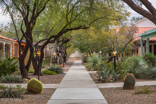 466 E Codd Street, Tucson, AZ 85701