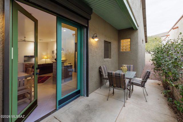 466 E Codd Street, Tucson, AZ 85701