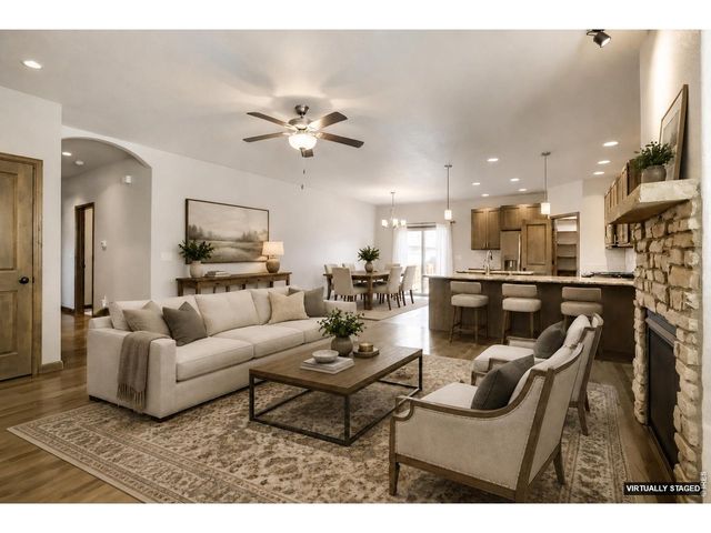 820 13th St, Berthoud, CO 80513