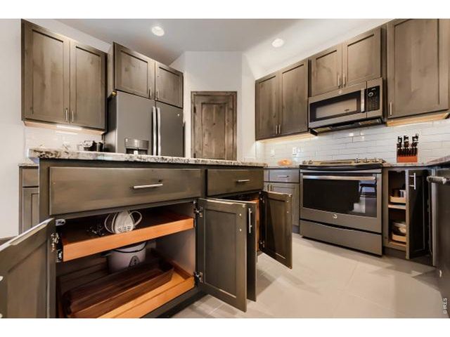 820 13th St, Berthoud, CO 80513