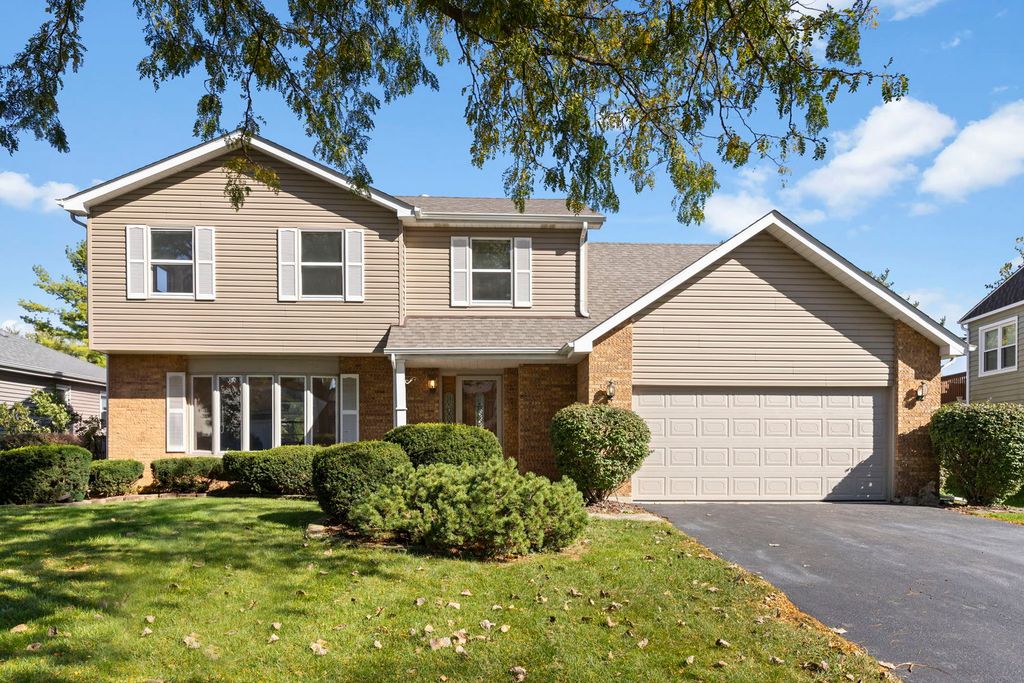 8421 Chelsea Lane, Woodridge, IL 60517