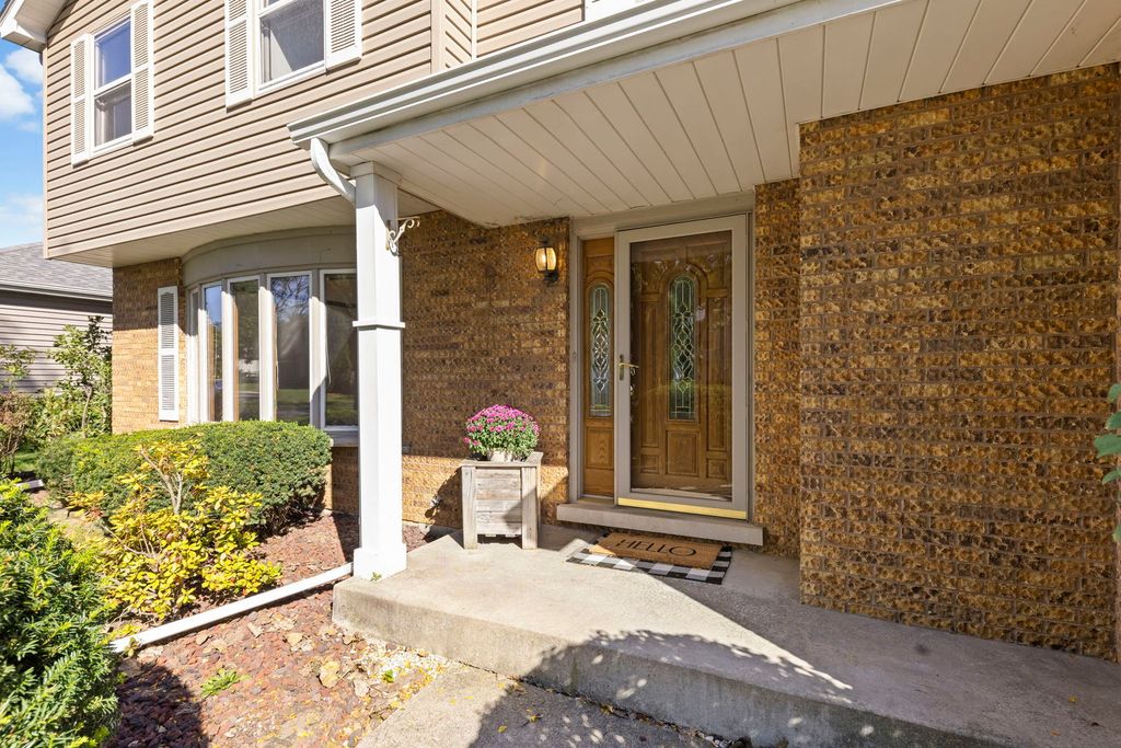 8421 Chelsea Lane, Woodridge, IL 60517 — photo 2