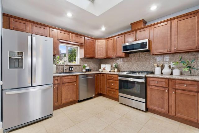 994 Billings Boulevard, San Leandro, CA 94577