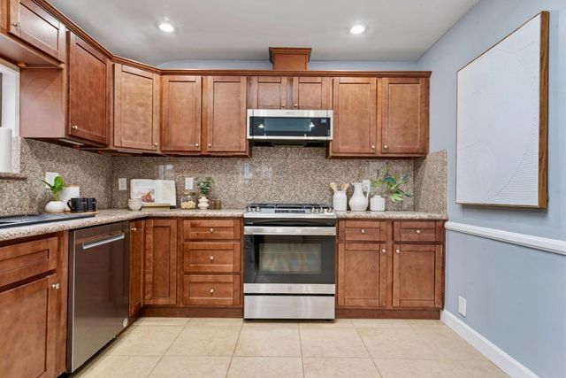 994 Billings Boulevard, San Leandro, CA 94577