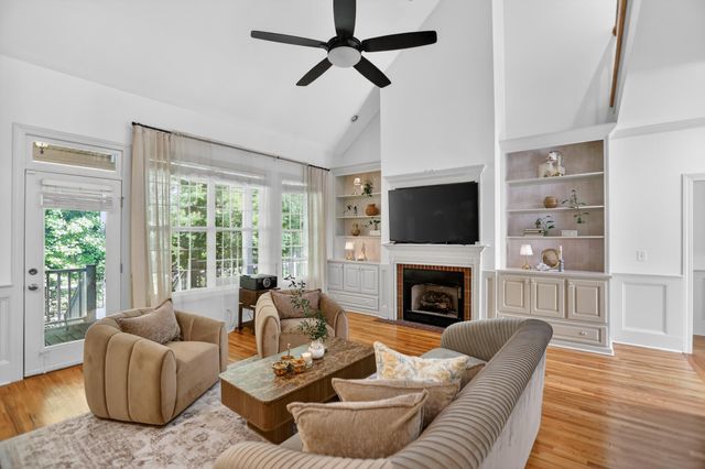 8631 Woodland Walk, North Charleston, SC 29420