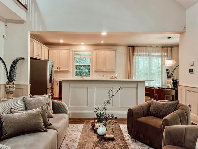 8631 Woodland Walk, North Charleston, SC 29420
