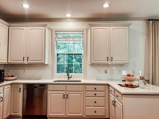 8631 Woodland Walk, North Charleston, SC 29420