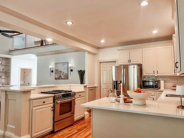 8631 Woodland Walk, North Charleston, SC 29420